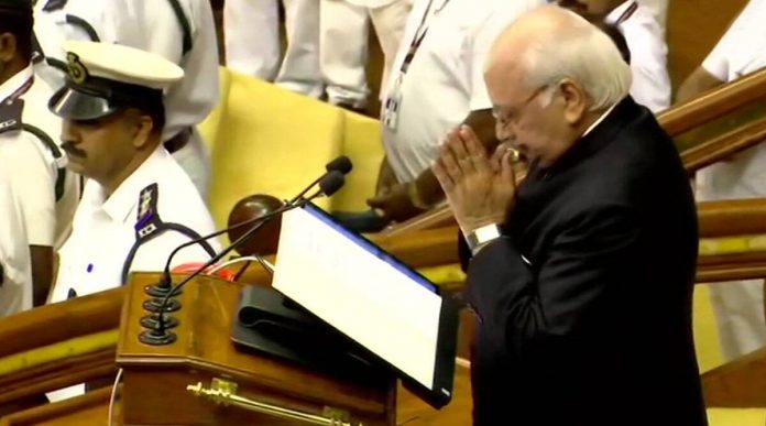 Arif-Mohammad-Khan-in-Kerala-Assembly