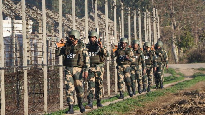 bsf-patrol-along-the-india-pakistan-border_de408928-43cd-11ea-b306-d18e31211930
