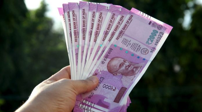 Close up of Indian 2000 rupee notes