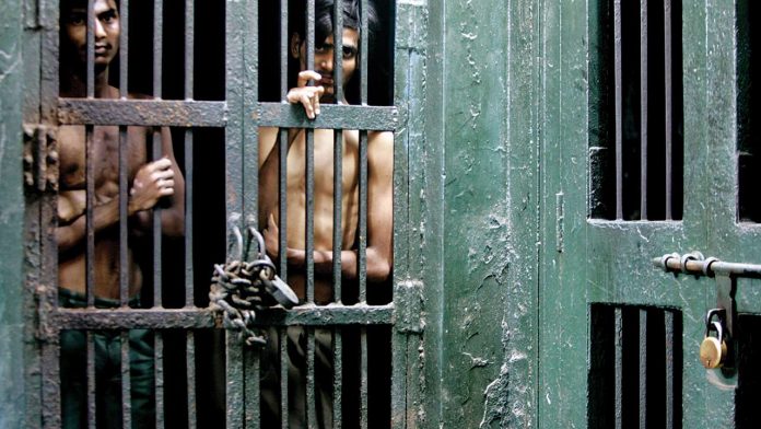 759324-prisoners