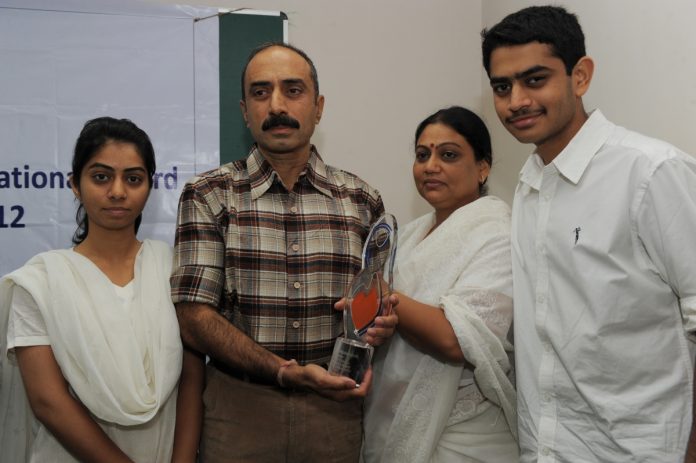 sanjiv-bhatt family sanjiv-bhatt family