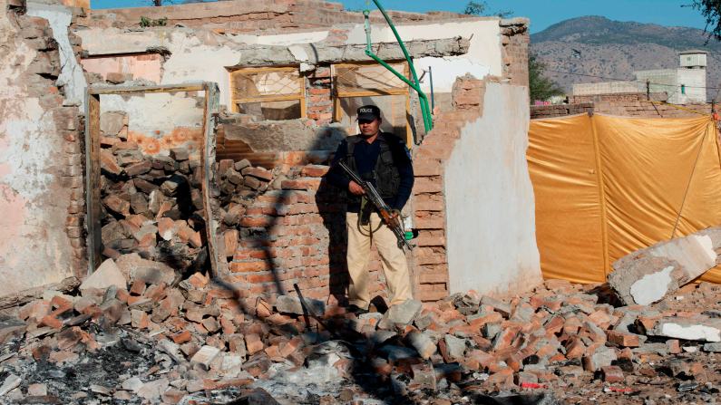 Pakistan arrests 14 people over temple demolition