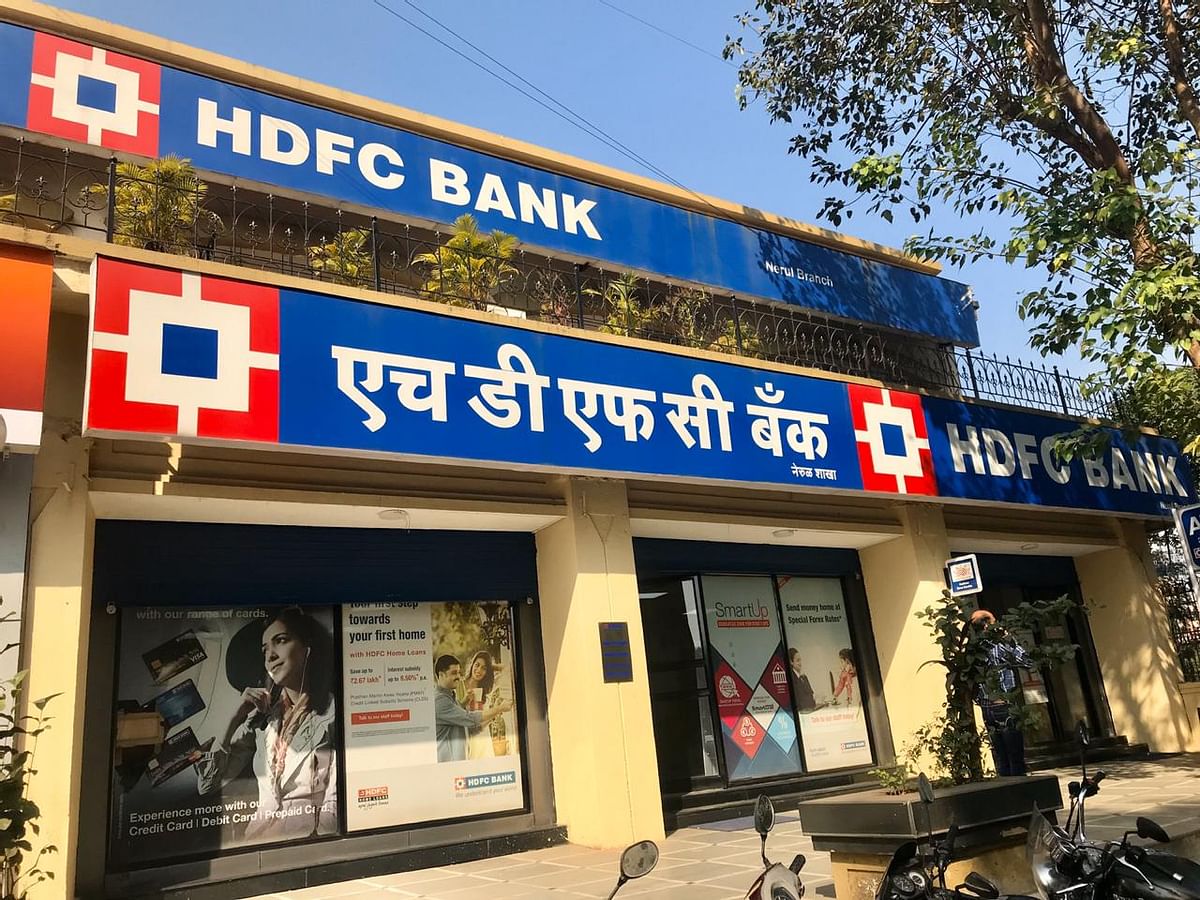 RBI Asks HDFC To Stop Digital Launches and New Credit Cards  