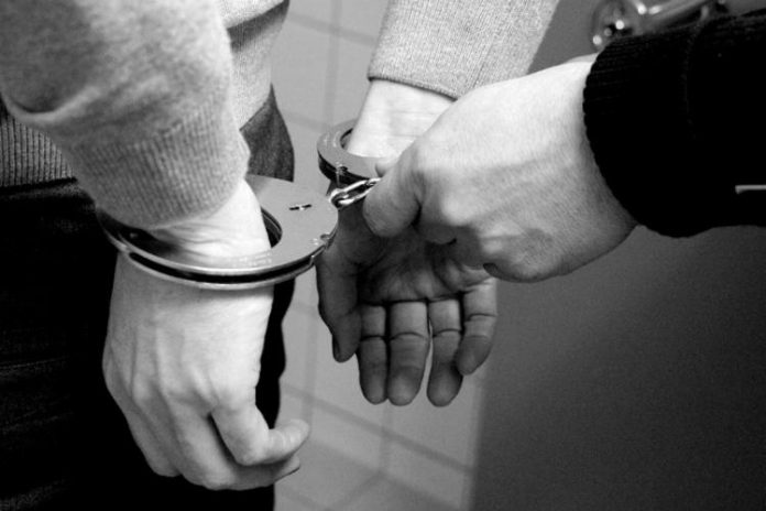arrest_handcuffs-pixabay-1200