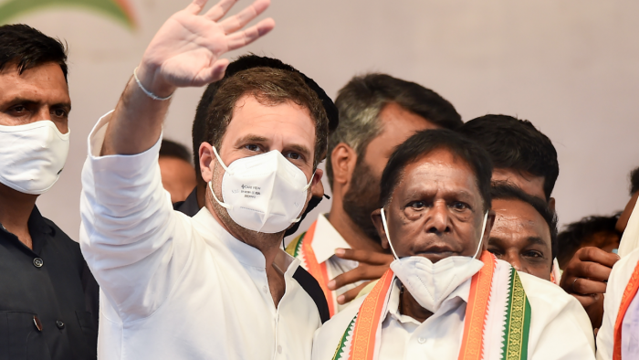Rahul Gandhi and V Narayanasamy (Picture Credits: Deccan Herald)