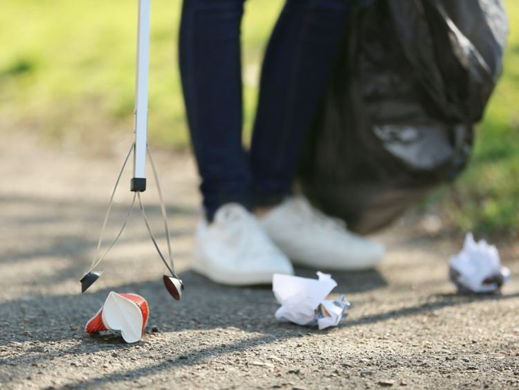 fines in Abu Dhabi for littering, dumping waste