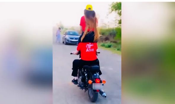 stunt video viral in social media