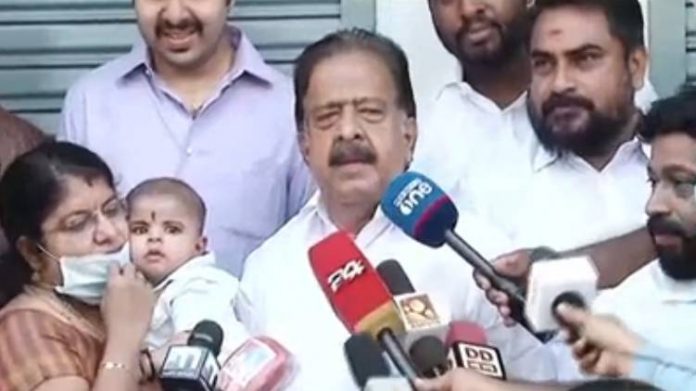 ramesh-chennithala-cast-vote