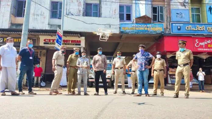 തിരുവനന്തപുരത്ത് ട്രിപ്പിൾ പൂട്ടിട്ട് പോലീസ് തിരുവനന്തപുരത്ത് ട്രിപ്പിൾ പൂട്ടിട്ട് പോലീസ്