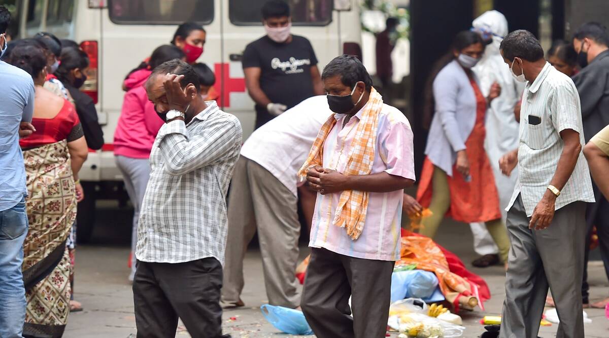 Dead bodies pile up; Bangaluru crematoriums erect 'Housefull' boards