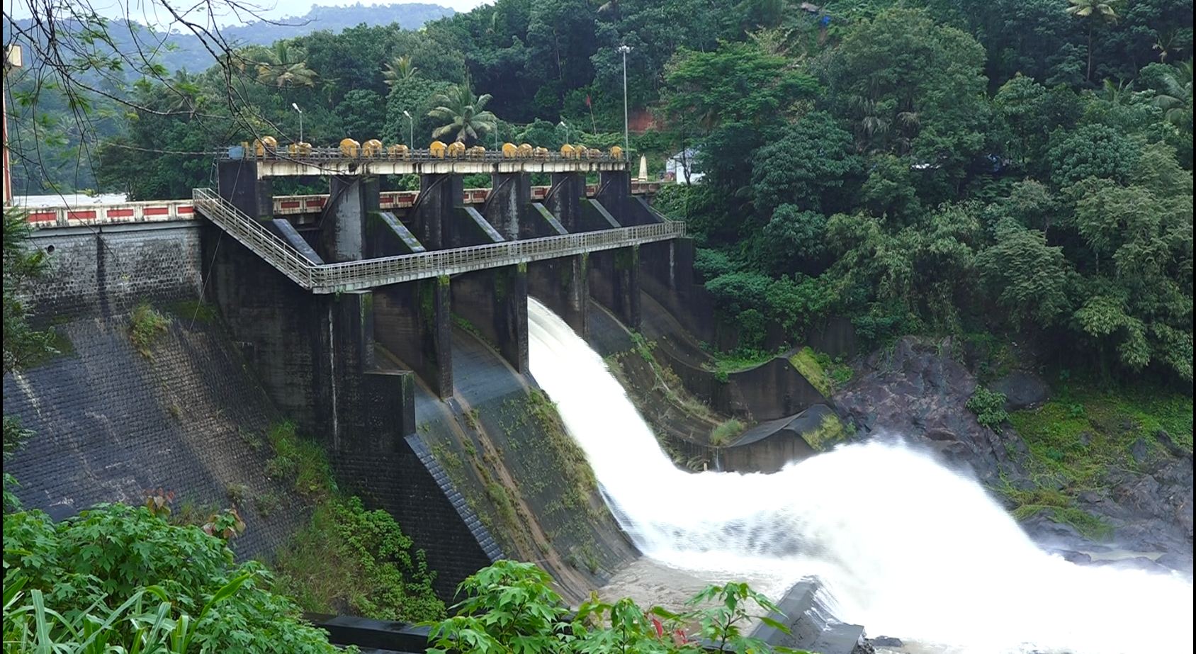 Kallarkutti dam to be opened soon; Alert on Periyar and Muthirappuzhayar banks