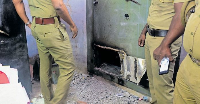 karuvatta-bank-theft