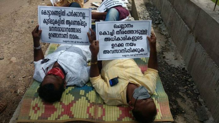 chellanam-sleeping-strike--4--jpeg