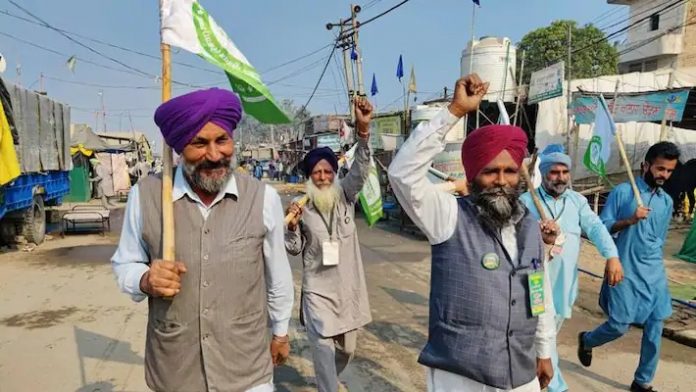 farmers-protest-delhi-19-11-21--12-_710x400xt_11zon