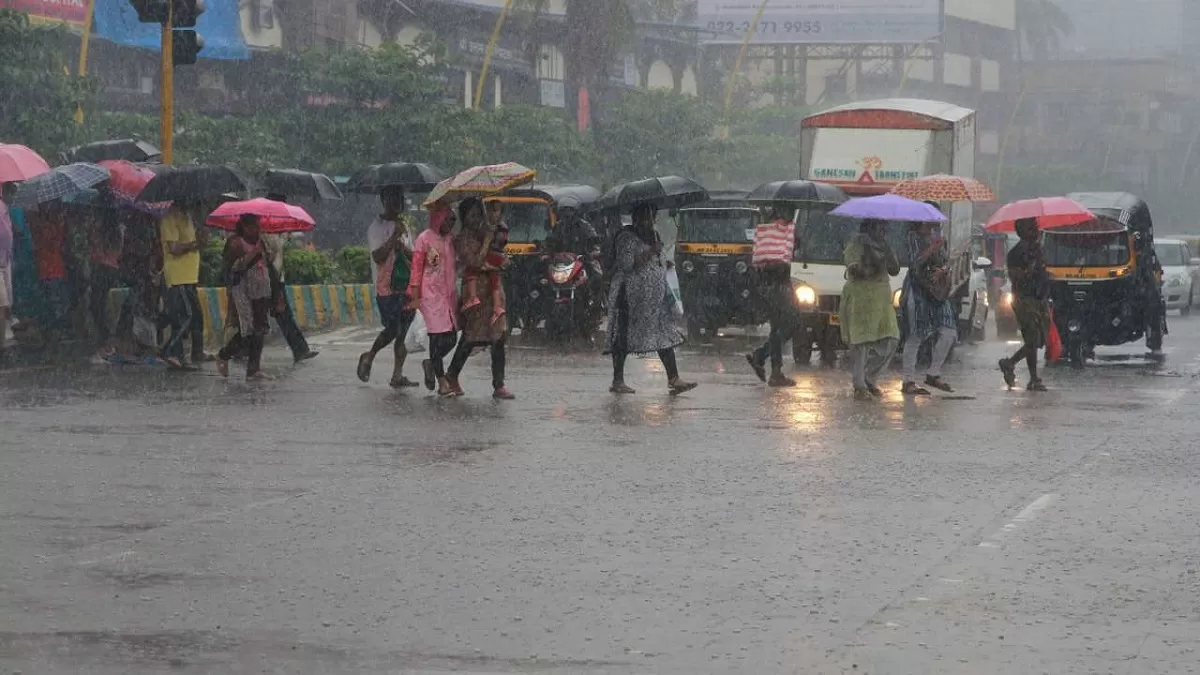 Kerala Weather Alert Heavy Rain to Persist, Warning Issued for All Districts